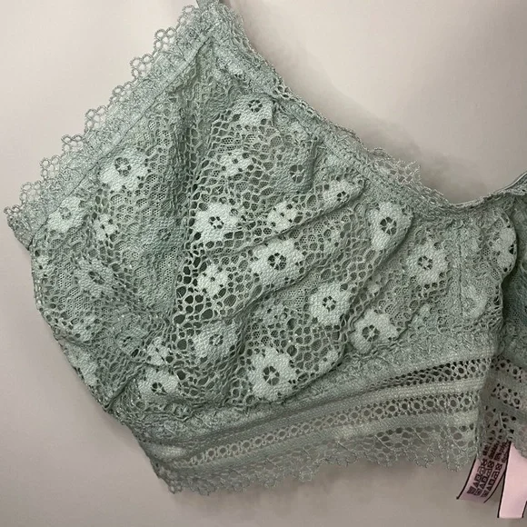 Victoria's Secret Soft-Mint Lacy Bralette - Picture 2 of 6